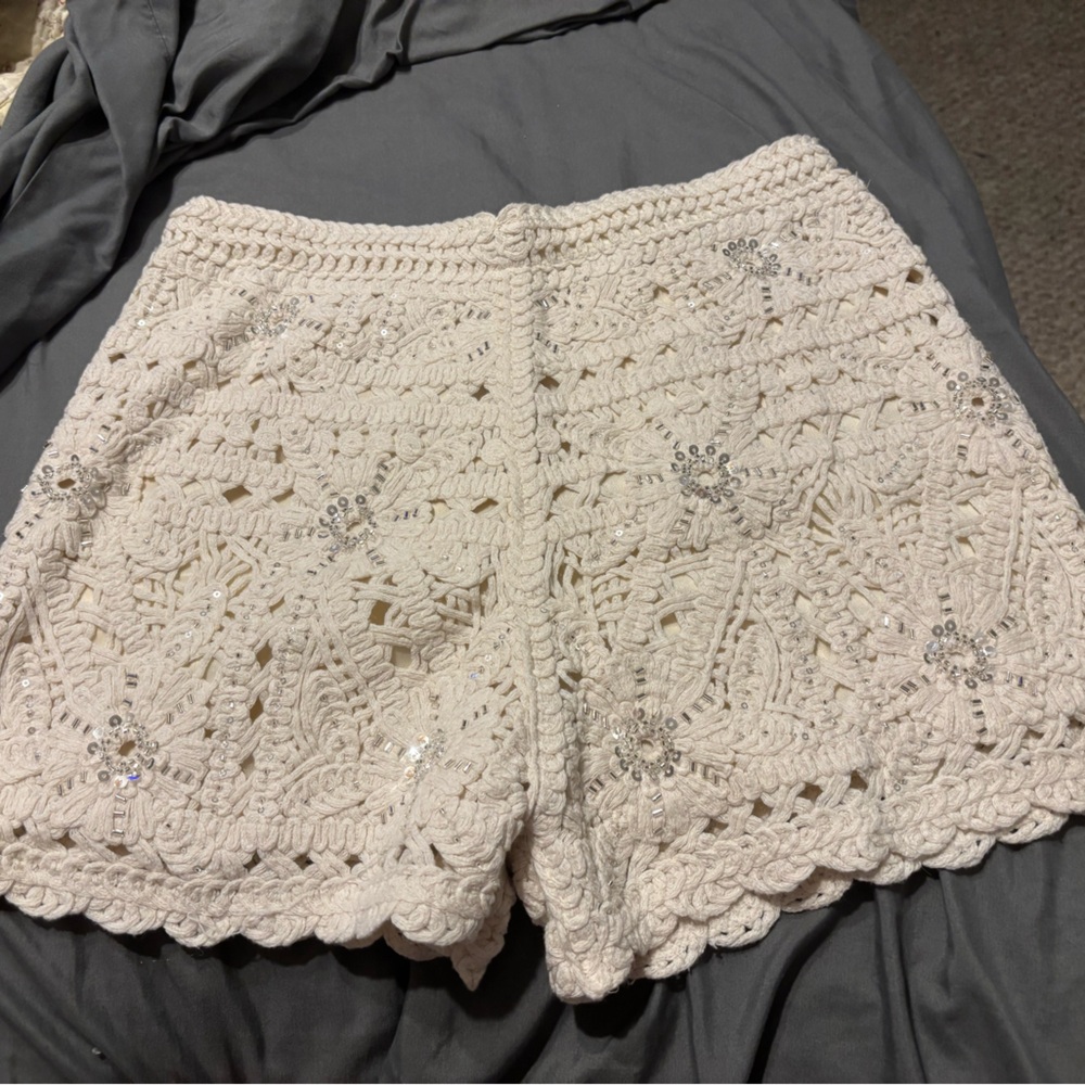 Embellished Crochet shorts - Cream L/XL